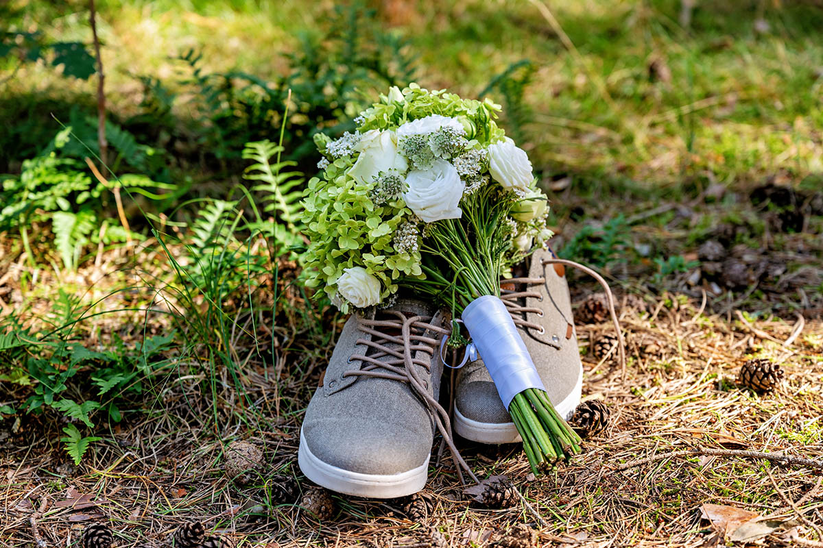 Mazelle Hochzeitsfotografie am Strand in Glowe auf der Insel Ruegen