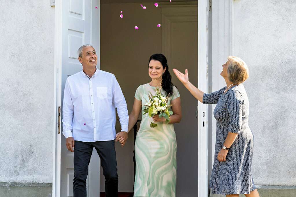 Heiraten in Orangerie in Putbus ist eine besondere Trauung und authentischen Hochzeitsbilder von den Mazelle Photography Fotostudio®
