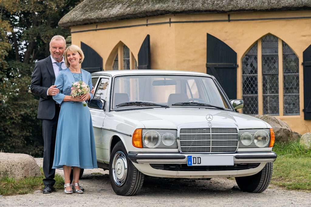Herbstliche Hochzeit auf Kap Arkona mit Hochzeitsfotoshooting in malerischen Dorf Vitt mit Fotografen von Mazelle Photography Fotostudio®