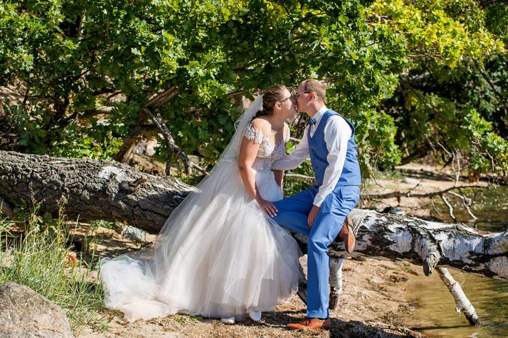 Traumhochzeit auf der Insel Rügen im Gutshaus Krimvitz mit Fotograf für Hochzeitsfotografie Mazelle Photography Fotostudio®