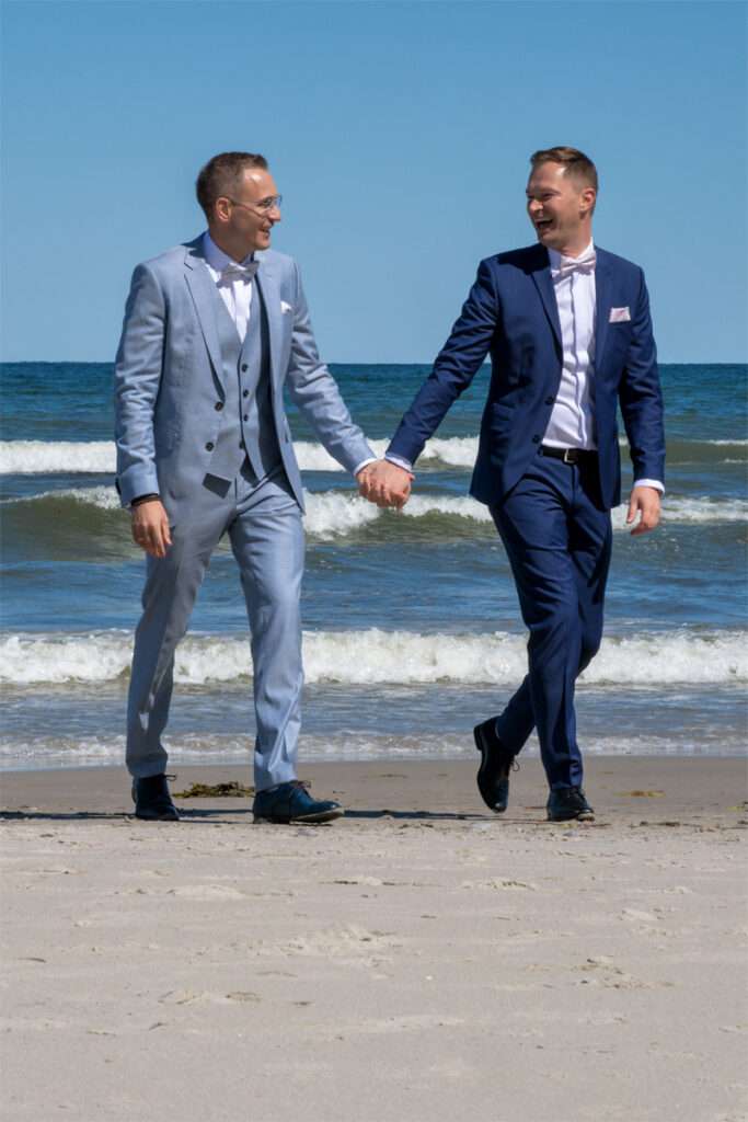 LGBTQ Hochzeit auf Rügen mit authentischen Hochzeitsfotografie vom Mazelle Photography Fotostudio®